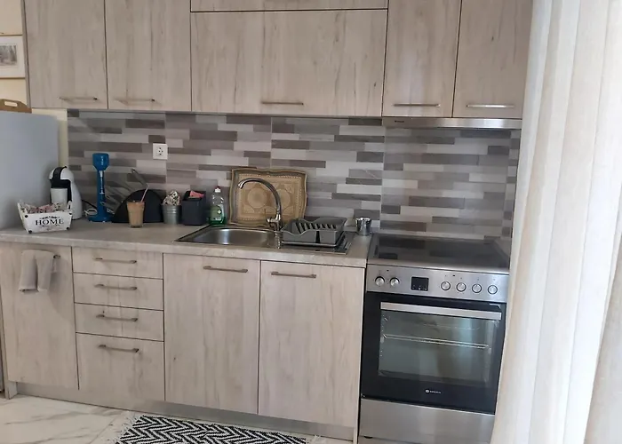 Xenia Center نيا موذانيا